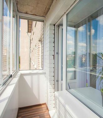 Остекление балконов в Озерах